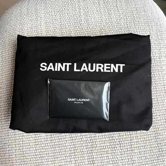 New YSL Yves Saint Laurent Large Sade Satin Envelope Clutch in Black - Picture 15 of 15